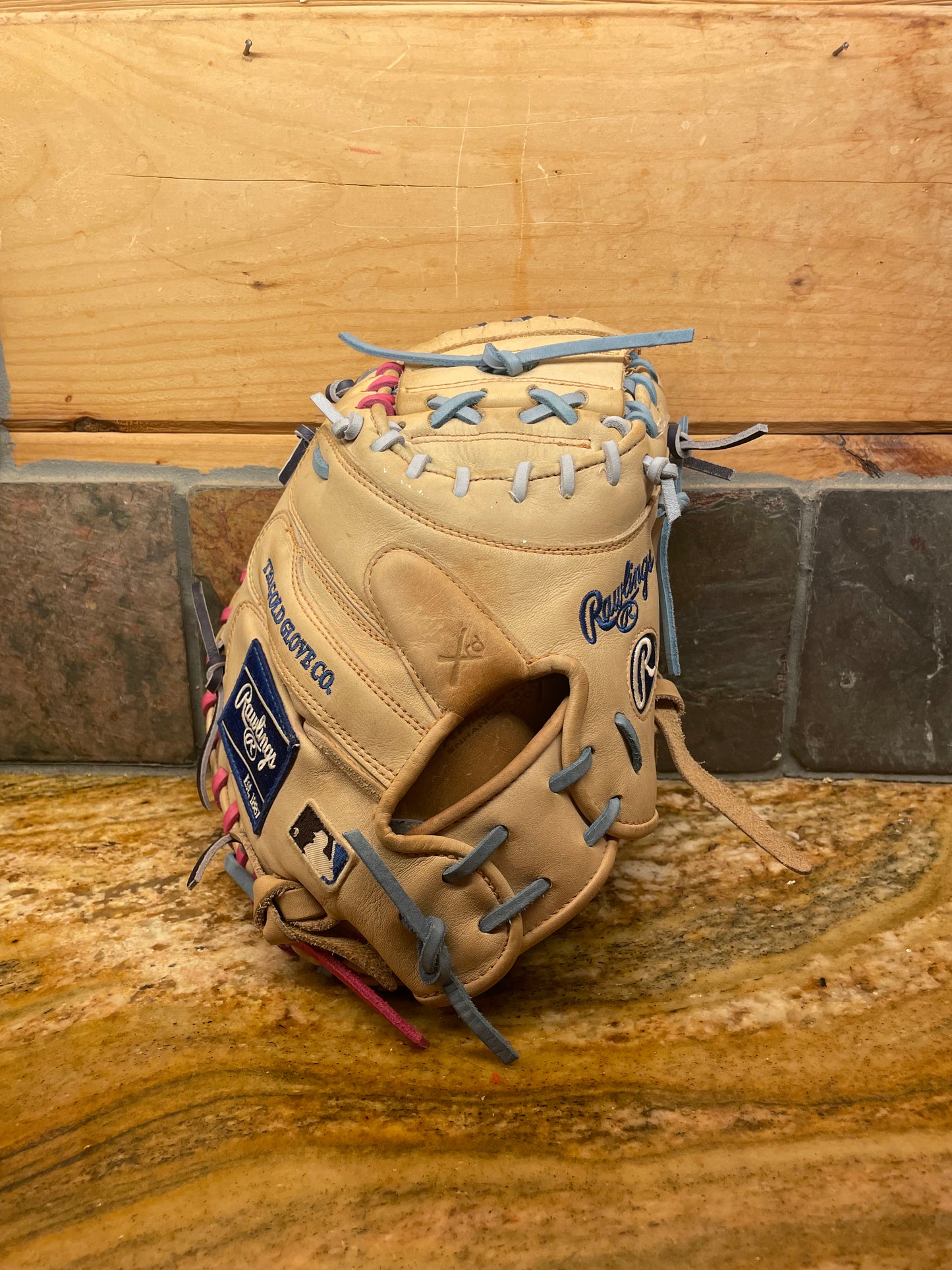 Rawlings R2G Heart of the Hide 34" Catchers Glove USED