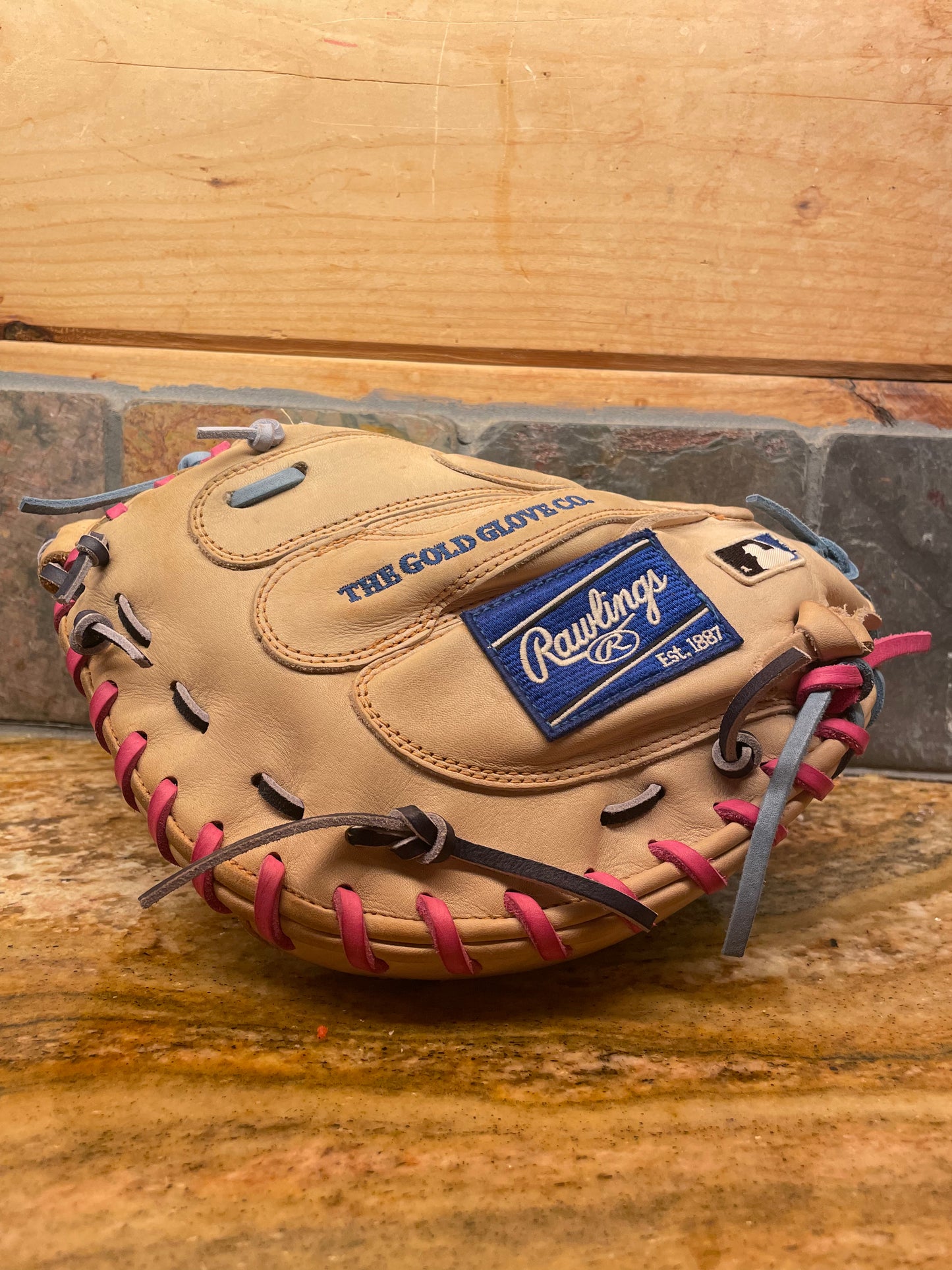Rawlings R2G Heart of the Hide 34" Catchers Glove USED