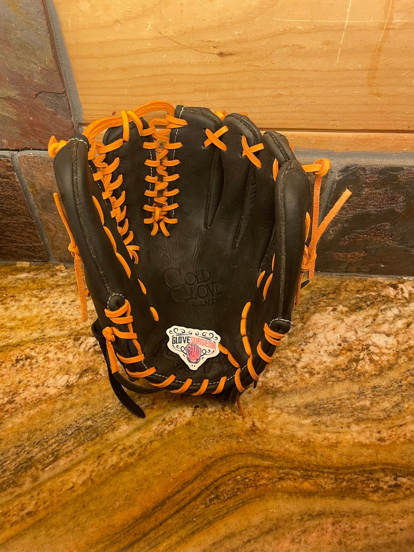 Full Baseball Glove Relace and Cleaning (Fielder and Trapeze)