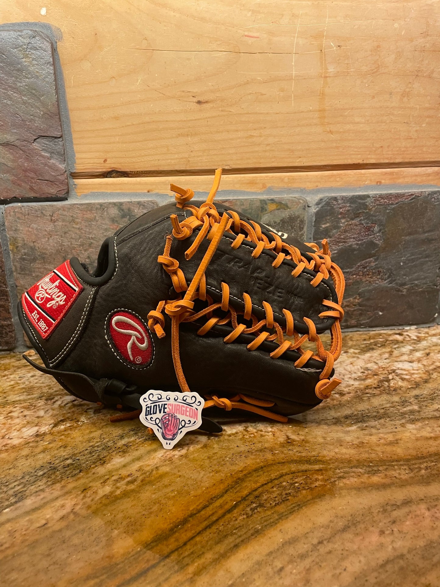 Full Baseball Glove Relace and Cleaning (Fielder and Trapeze)