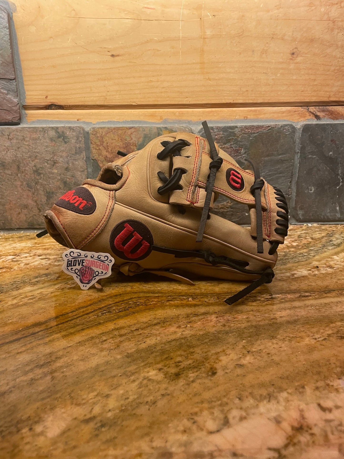 Full Baseball Glove Relace and Cleaning (Fielder and Trapeze)