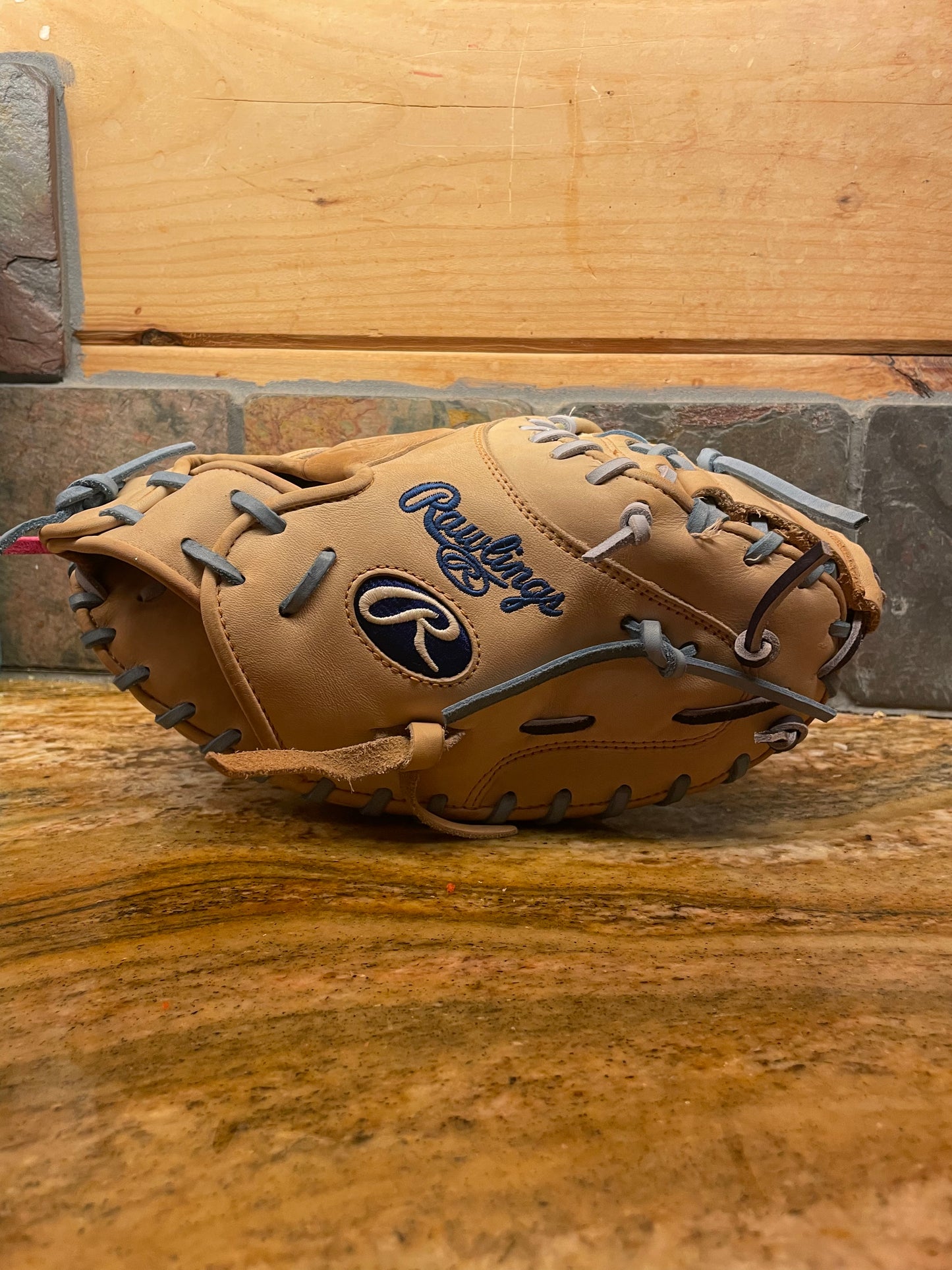 Rawlings R2G Heart of the Hide 34" Catchers Glove USED